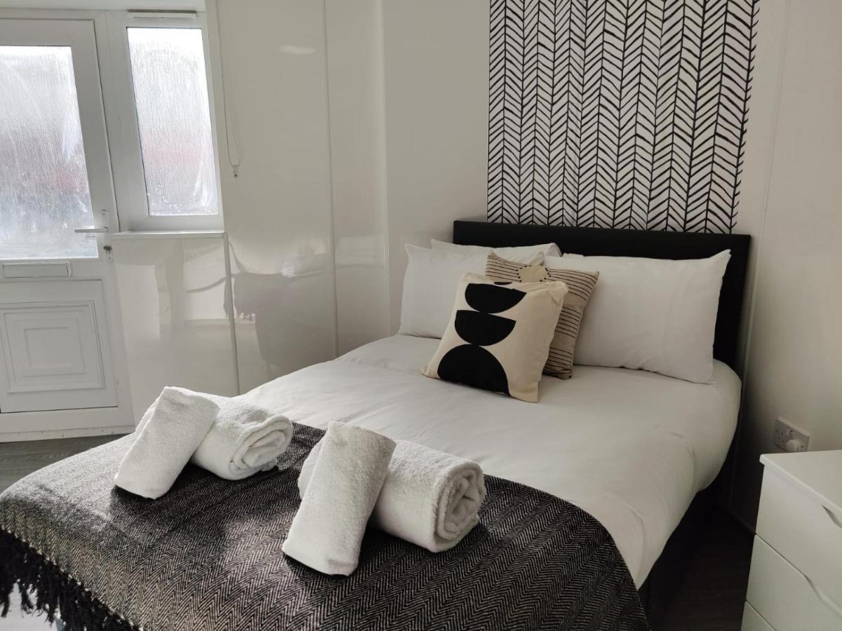 Double Ensuite Rooms Swansea Exterior foto