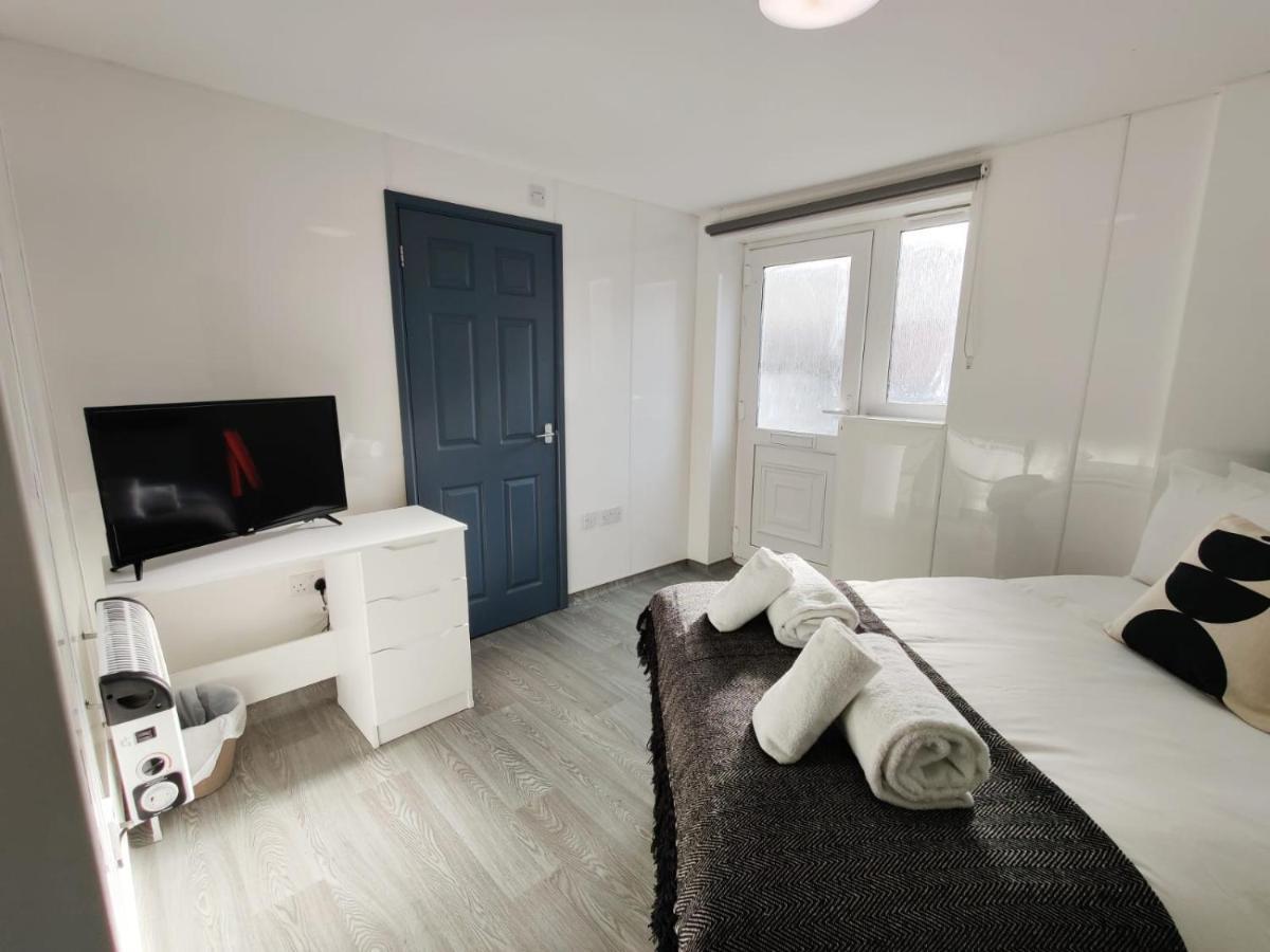 Double Ensuite Rooms Swansea Exterior foto