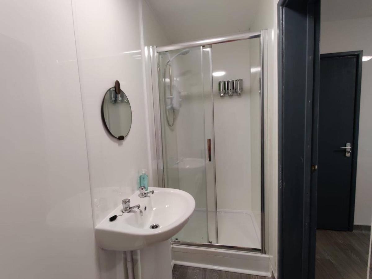 Double Ensuite Rooms Swansea Exterior foto